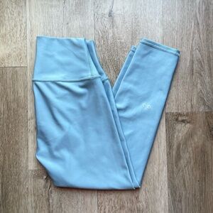 🩵 ALO Yoga Light Blue Leggings 🩵